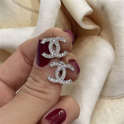 orecchini chanel logo argento|Chanel orecchini.